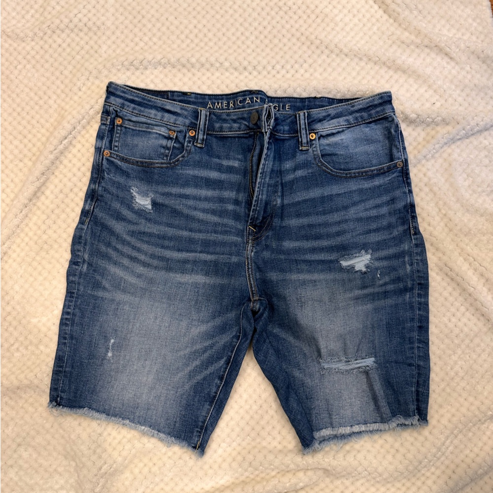 Men’s American Eagle shorts